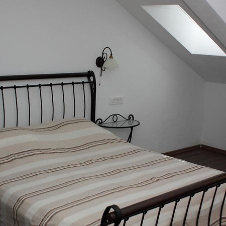 Apartments Vila Oksana ミミツェ 部屋 写真