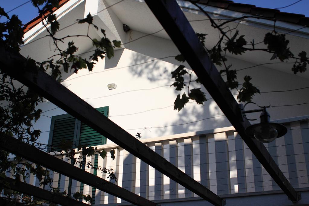 Apartments Vila Oksana ミミツェ エクステリア 写真