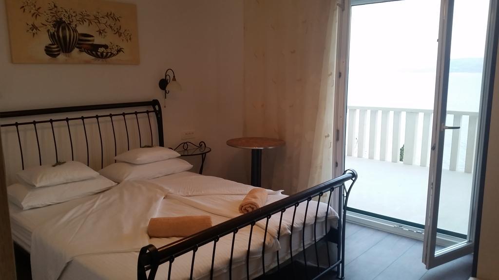 Apartments Vila Oksana ミミツェ エクステリア 写真