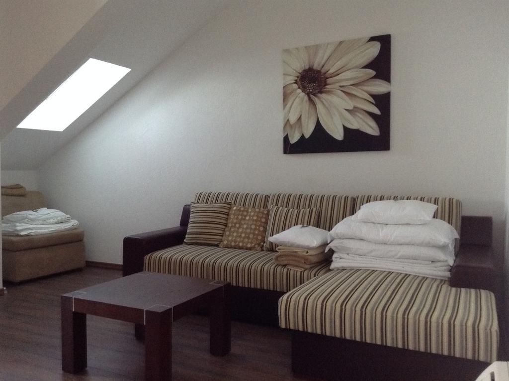 Apartments Vila Oksana ミミツェ エクステリア 写真